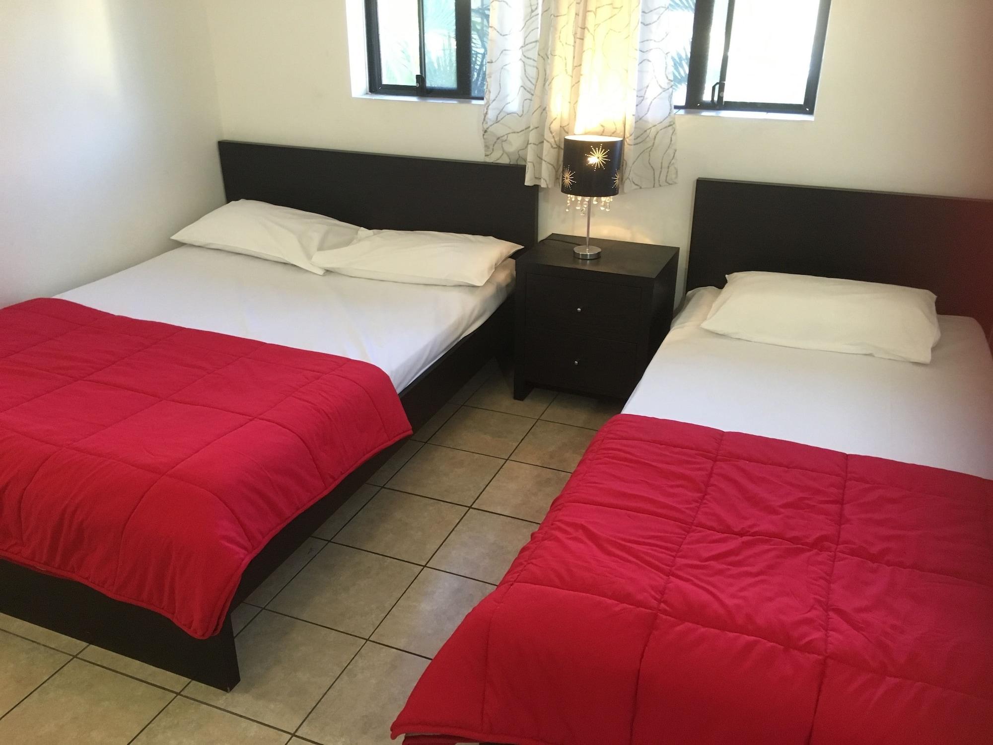 Arrival Lodge Hostel Accommodation Gold Coast Kültér fotó